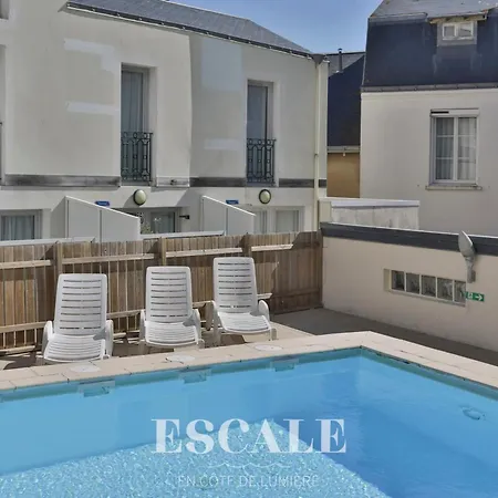 Vue Piscine & Au Pied De La Les Sables-dʼOlonne